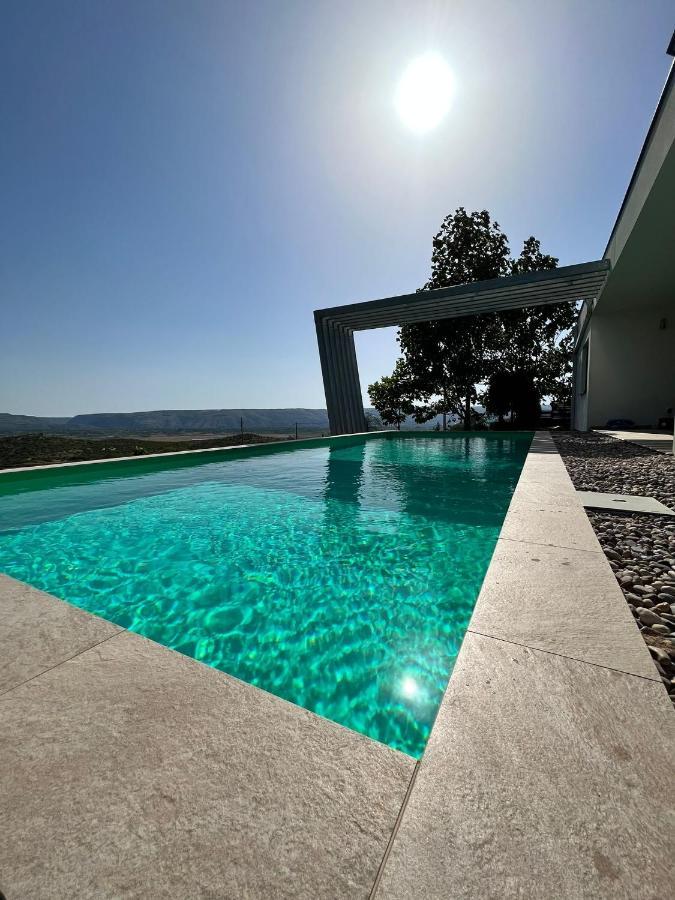 Villa Mona ,Heated Swimming Pool Мостар Екстериор снимка