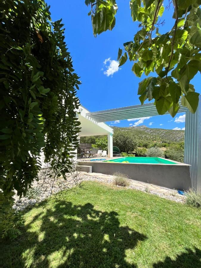 Villa Mona ,Heated Swimming Pool Мостар Екстериор снимка